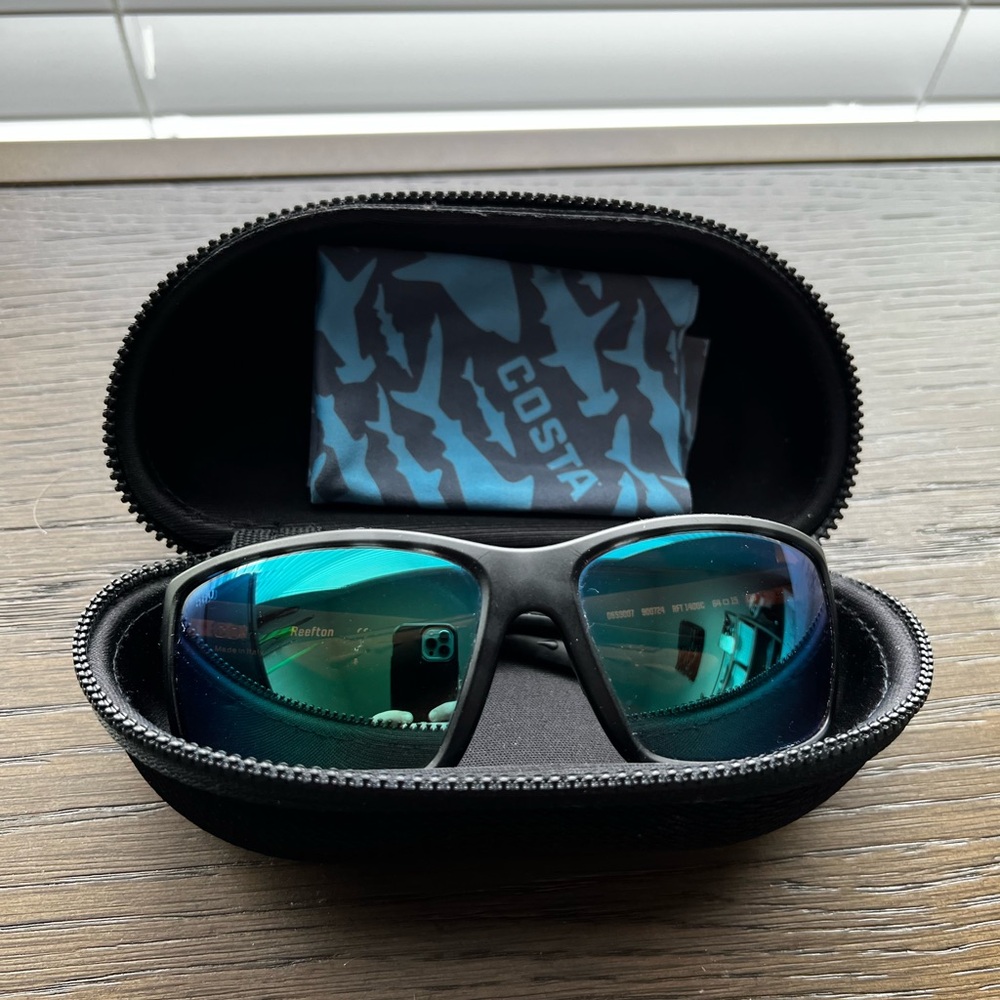 Costa Reefton Green Mirror Glass Lenes Limited Edition Tiger Shark Frame